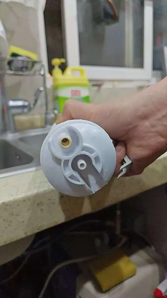 The Vereaqua cartridge fits perfectly in the LITREE LU5A4-CKU-2A