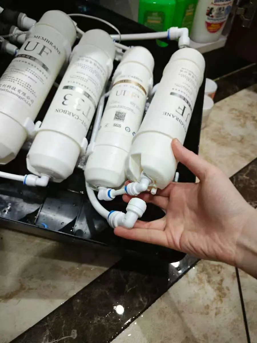 The Vereaqua cartridge fits perfectly in the LITREE LU5A4-CKU-2A