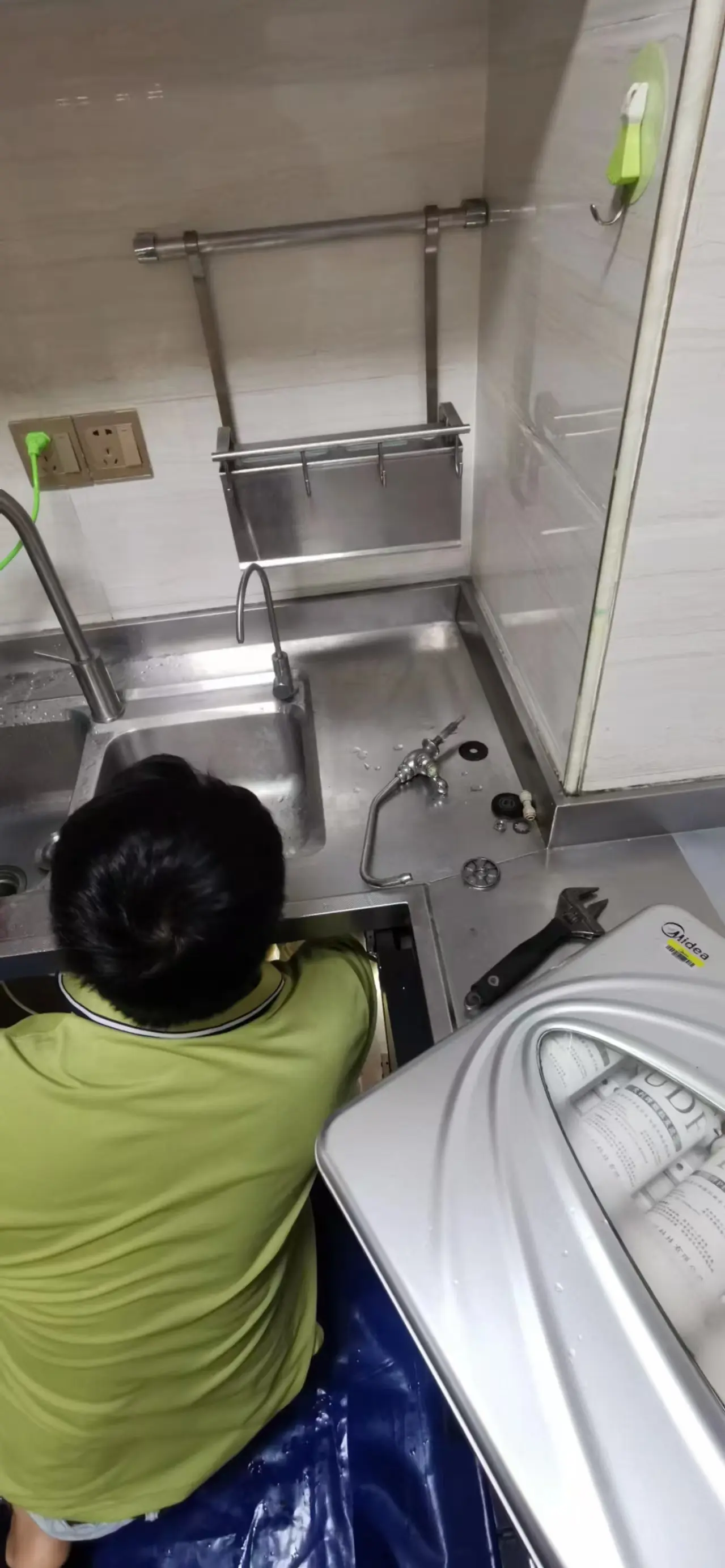 The Vereaqua cartridge fits perfectly in the Midea MU131A-5